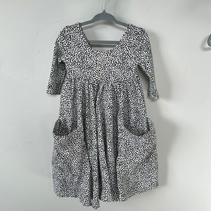 Remi girl, short sleeve spotted, twirl dressed